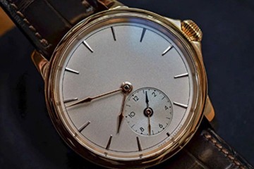 合肥百达翡丽表有水珠维修